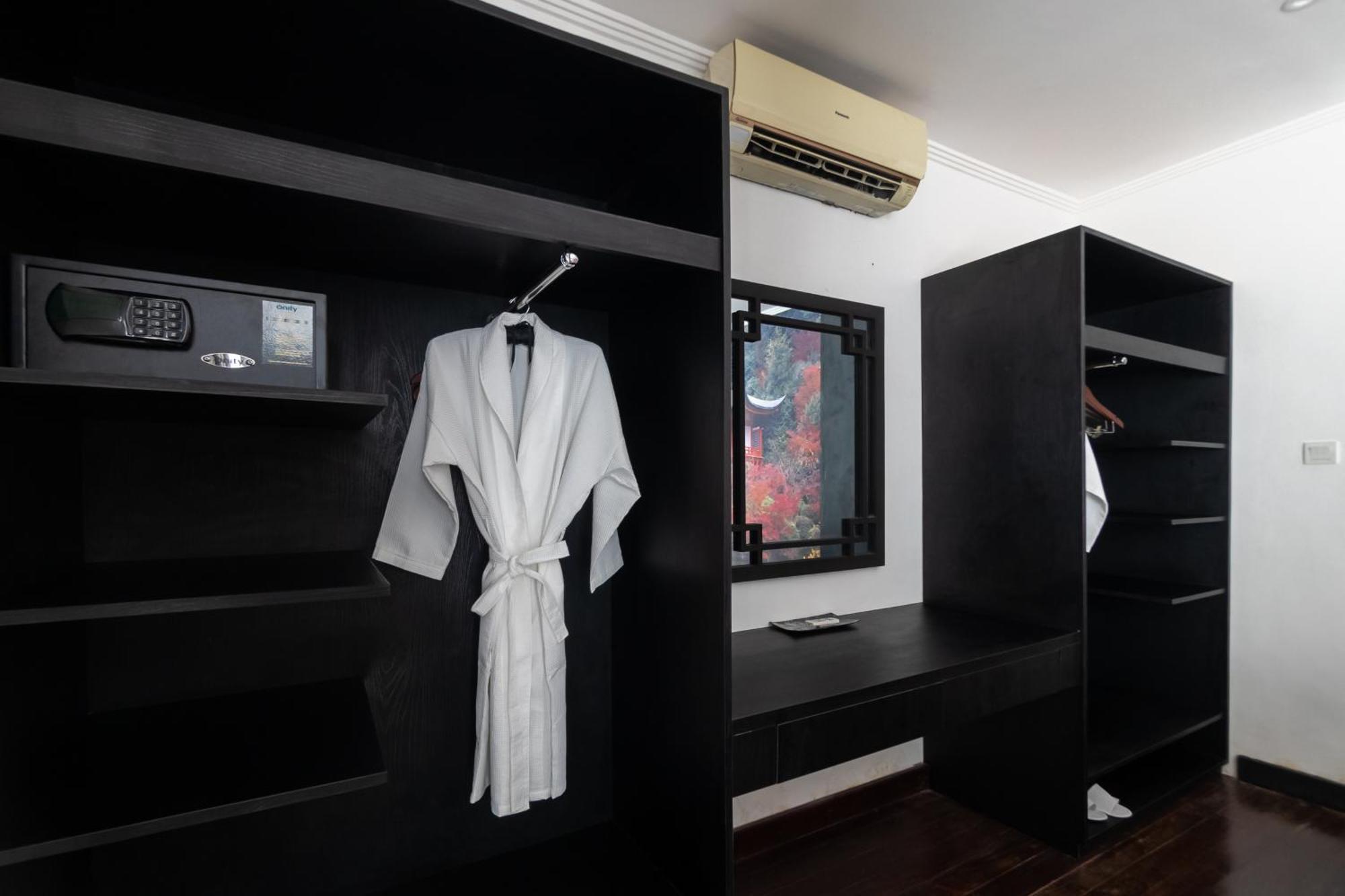 Four On Drupadi Villa Seminyak  Luaran gambar