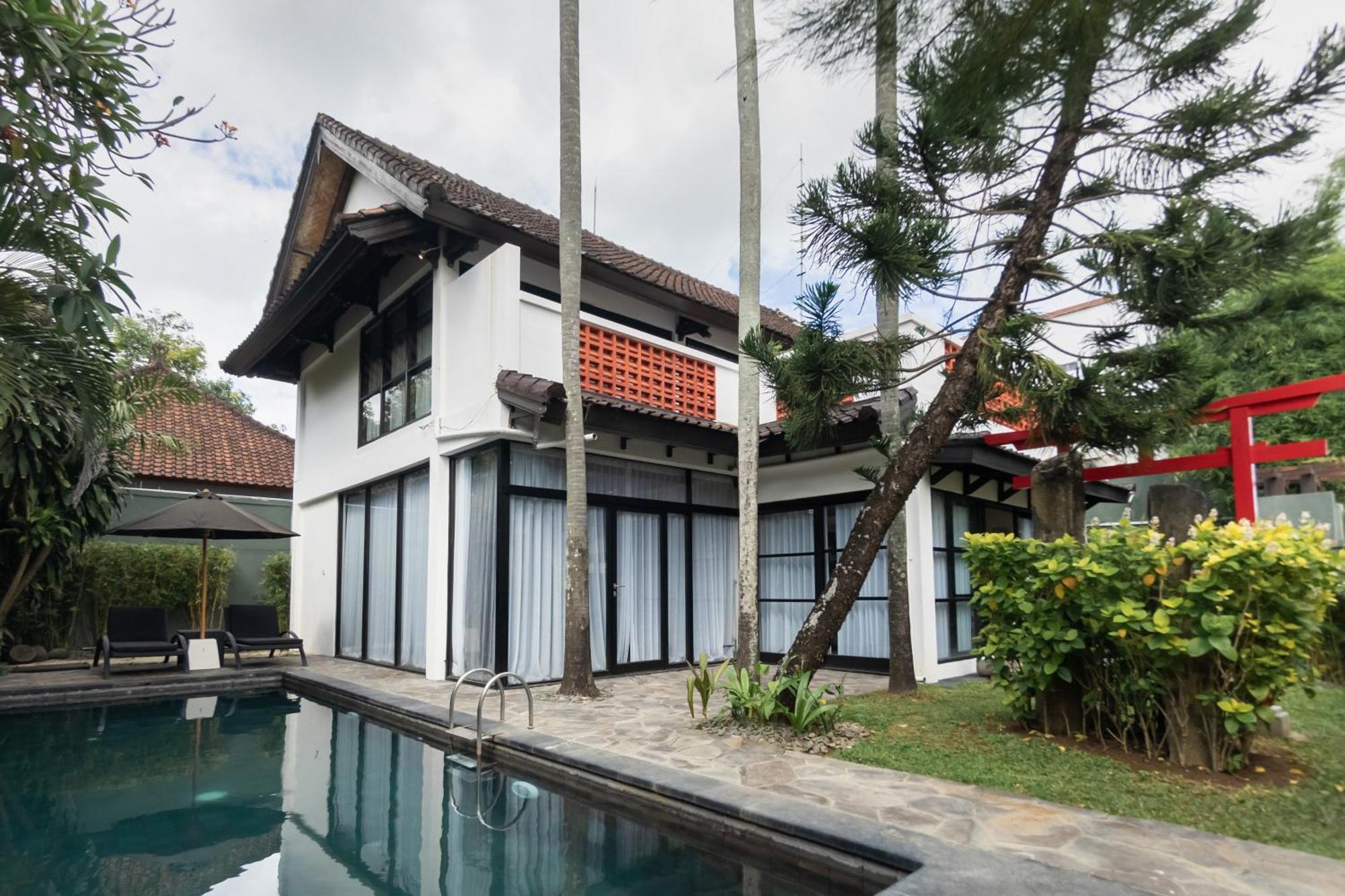 Four On Drupadi Villa Seminyak  Luaran gambar